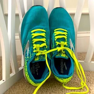 Brooks Ricochet running shoes